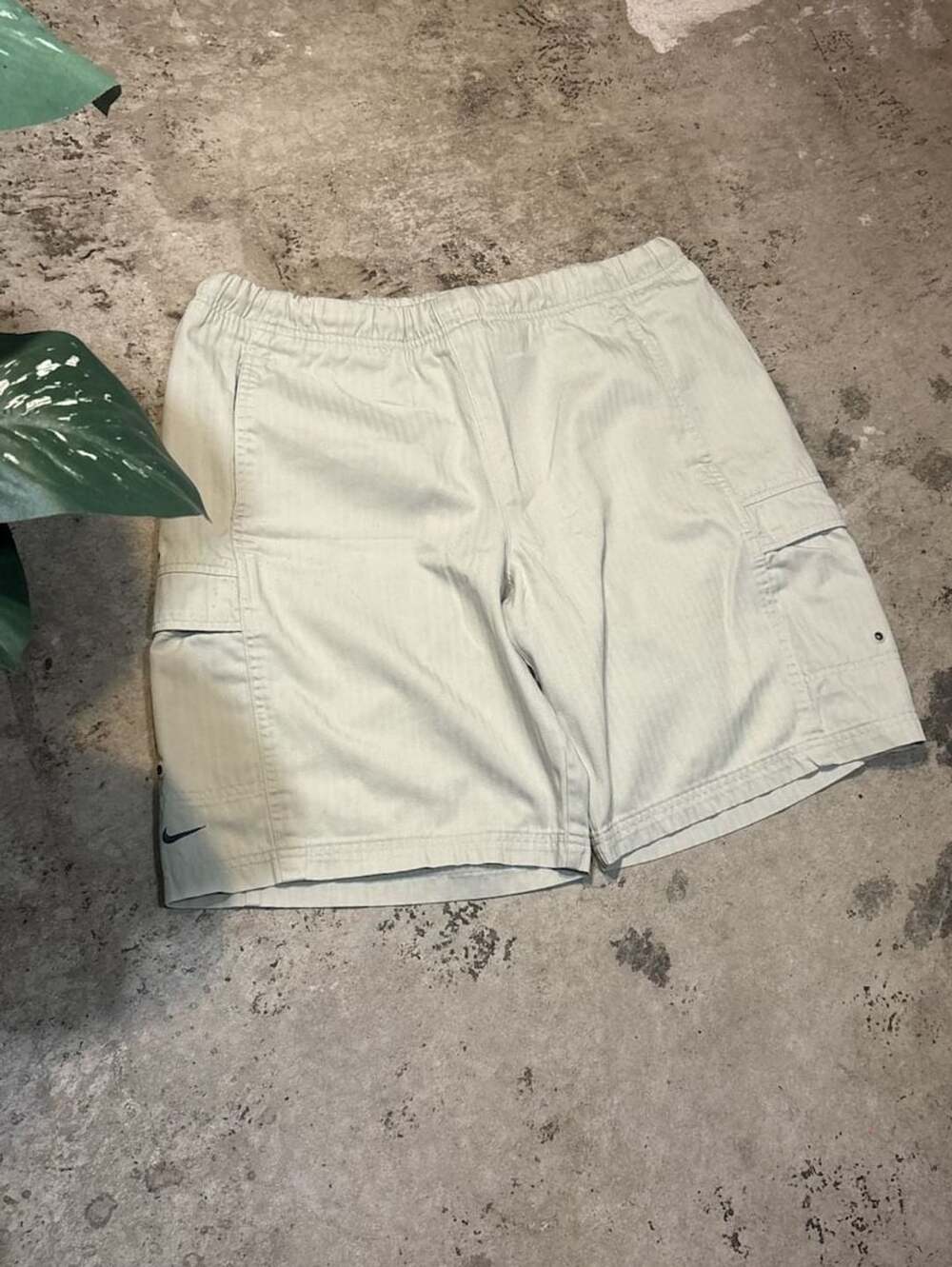 Nike Mens Gray Club Woven Loose Fit At Knee Length Cargo Shorts Size M
